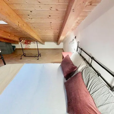 Lucy's * 트리에스테